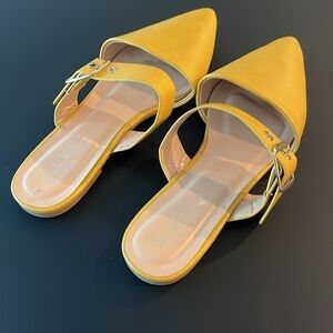 Nicole Miller Flats Mules Size 8.5 Yellow SlipOns Backyard BbQ Effortless Style